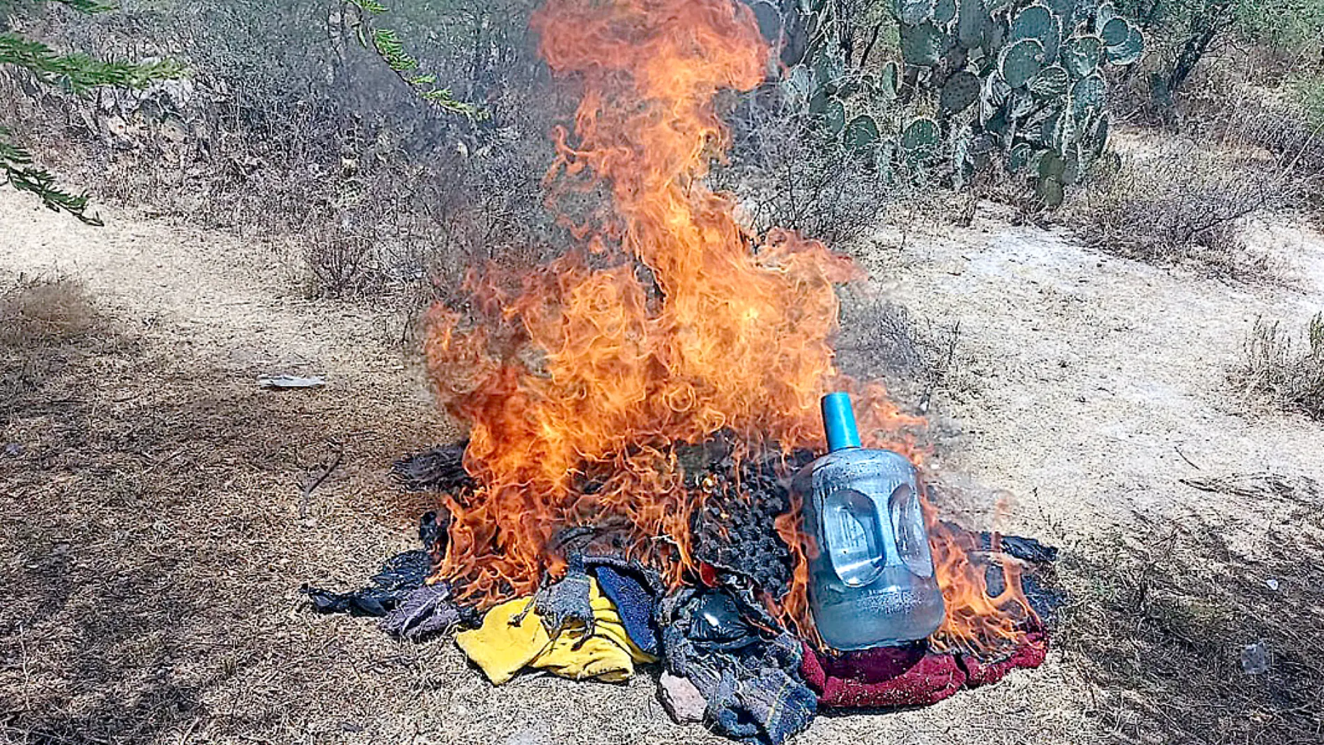 Campamento destruido por elementos de la PEP